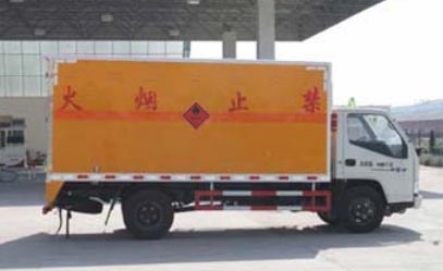 凯发k8一触即发CLW5061XRYJ5ȼҺʽ䳵
